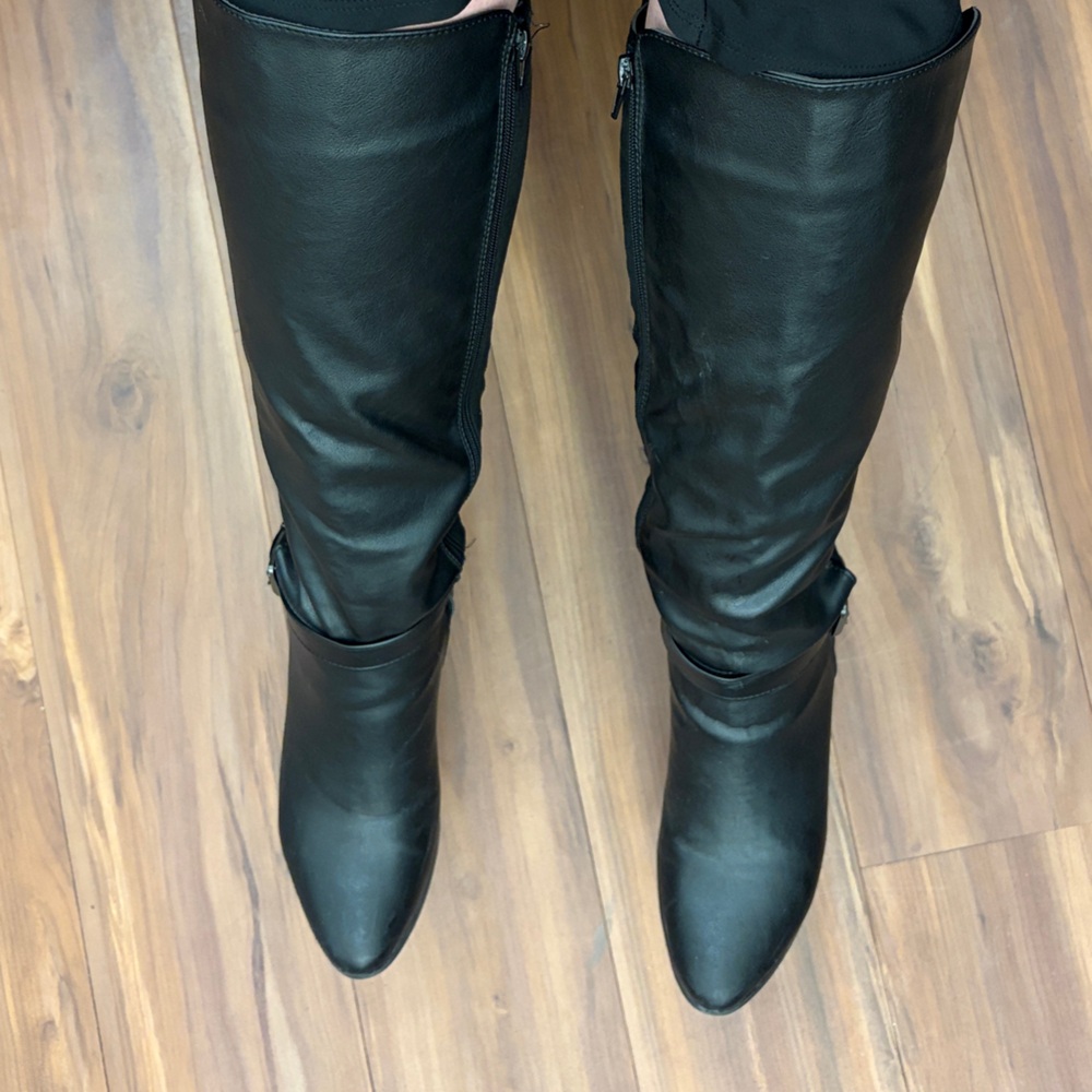 Black Women's Mid-Calf Heeled Boots - Picture 5 of 6